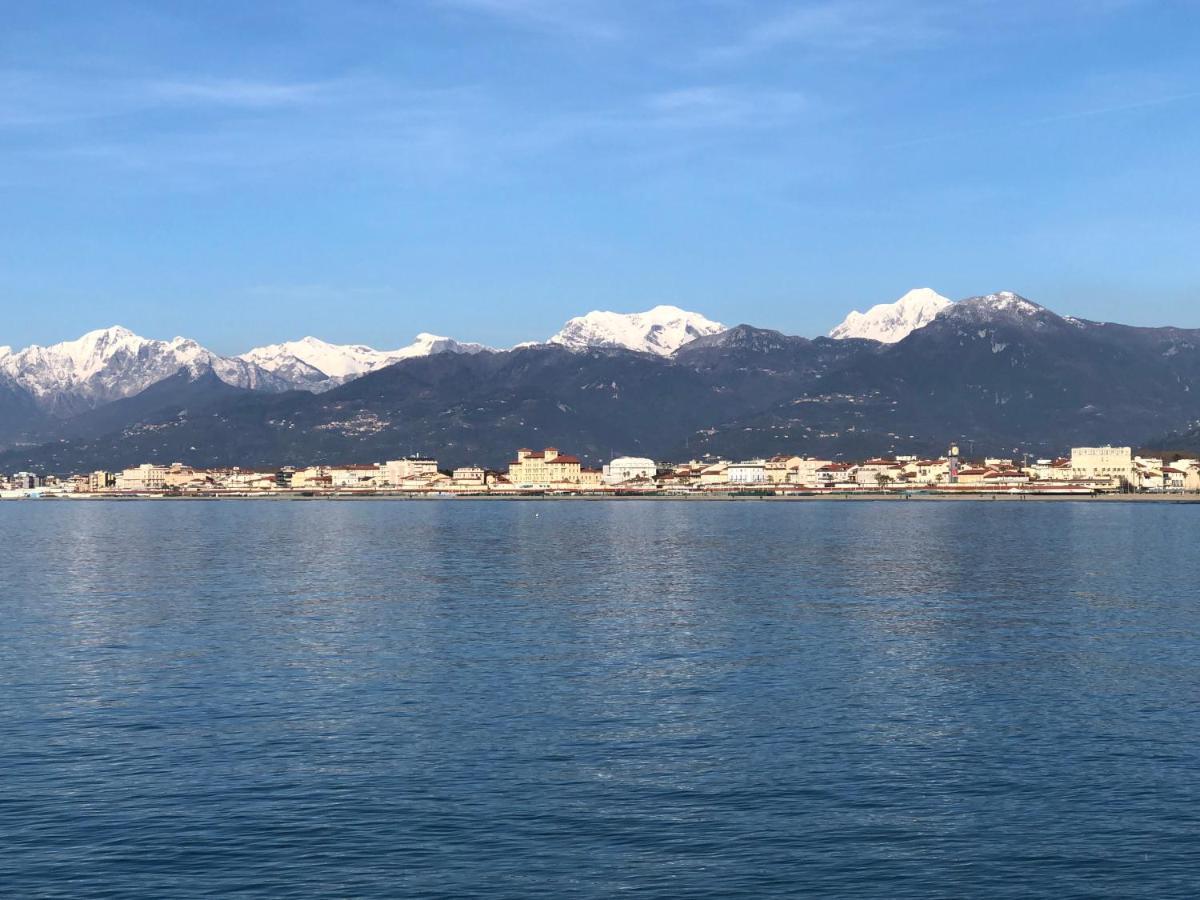 Апартаменти Riva Dei Fiori В'яреджо Екстер'єр фото
